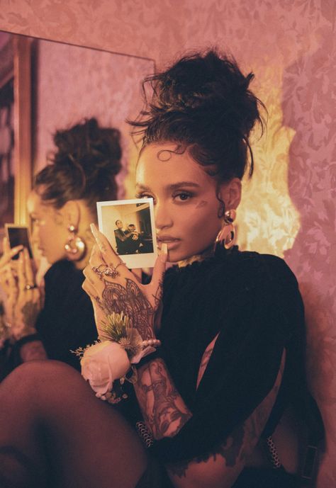 Kehlani Poster Vintage, Kehlani Pink, Kehlani Wallpaper Iphone, Kehlani Poster, Kehlani Aesthetic, Kehlani Wallpaper, Kehlani Parrish, Model Looks, Photoshoot Themes