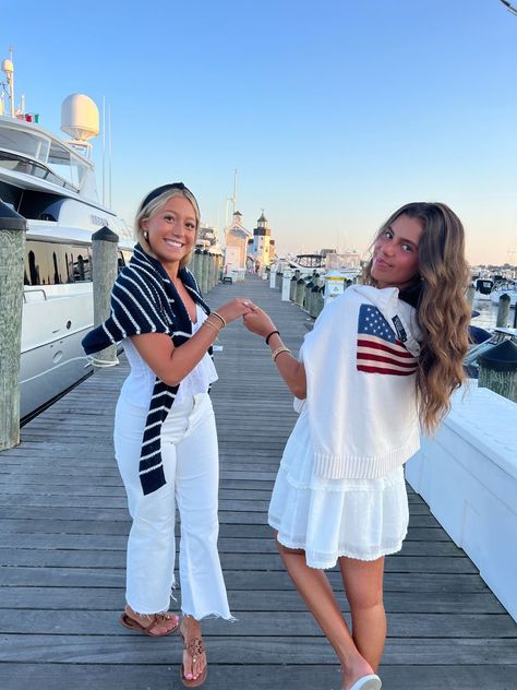 Forth Of July Outfit Ideas Preppy, Newport Outfit Summer, Old Money Fourth Of July Outfit, Seaside Florida Outfits, Cape Cod Outfit Summer, Nantucket Outfit Summer, Cape Cod Outfit, Sunset Fits, Hamptons Outfit Summer