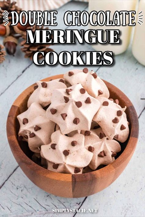 Everyday Cookies, Meringue Cookies Recipe, Chocolate Meringue Cookies, Cloud Cookies, Academia House, Meringue Cookie Recipe, Christmas Candies, Chocolate Meringue, Baking Hacks