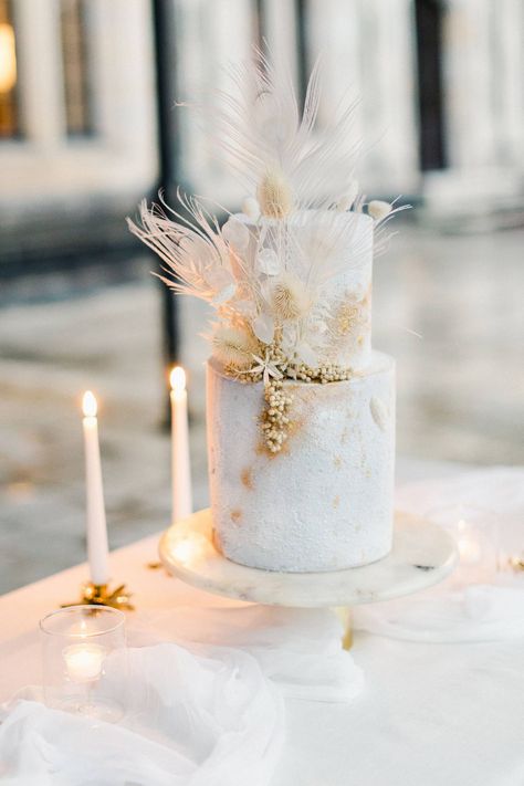 Feather Wedding Cake, Modern Contemporary Wedding, Golden Wedding Cake, Boho Cake, Dried Flowers Wedding, Modern Wedding Inspiration, Feather Wedding, Modern Wedding Cake, Golden Wedding