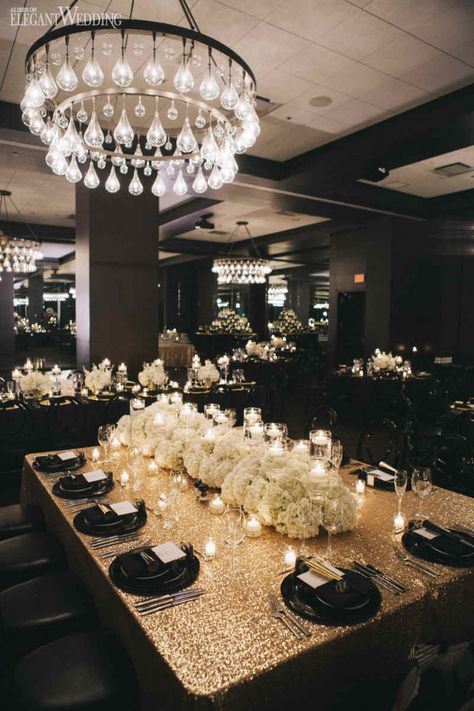 Black and Gold Wedding Inspiration | ElegantWedding.ca Black And Gold Wedding, Candles Flowers, Black Gold Wedding, Gold Wedding Inspiration, Tafel Decor, Gift Baskets For Women, Gold Wedding Decorations, Luxury Flowers, Gold Party