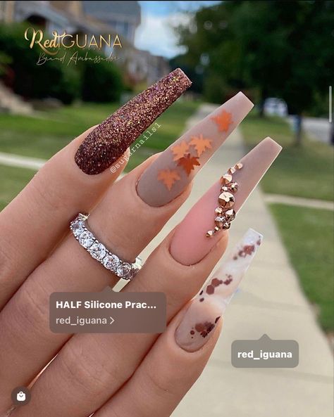 Nails Disigne, Stone Nails, Champagne Nails, Flare Nails, Stilleto Nails Designs, Nails 2022, Cute Nail Art Designs, Uñas Acrilicas, Cute Nail Art