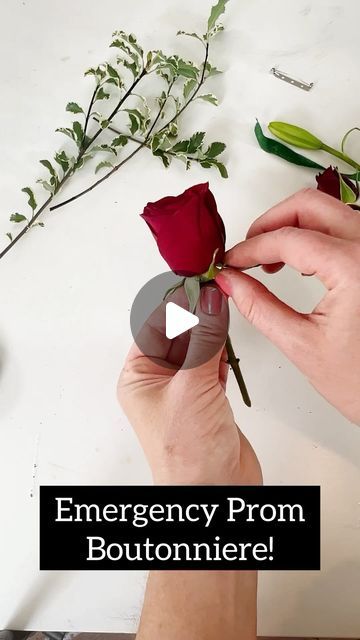 Flower Moxie on Instagram: "Have you ever tried a brooch pin instead of straight pins??" Diy Butiner, Diy Flower Boutonniere, Rose Boutineer Ideas, How To Boutonniere, How To Make Boutonnieres, Garden Rose Boutonniere, How To Put On A Boutonniere, Magnetic Boutonniere Diy, How To Make A Boutineer