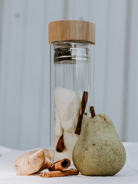 5 Infuser Water Bottle Recipes to Try if Plain Water isn't Your Thing Infuser Water Bottle Recipes, Seasonal Produce Guide, Infuser Water Bottle, Tea Infuser Bottle, Plain Water, Infused Water Bottle, Fruit Slice, Diy Beauty Recipes, Recipes To Try