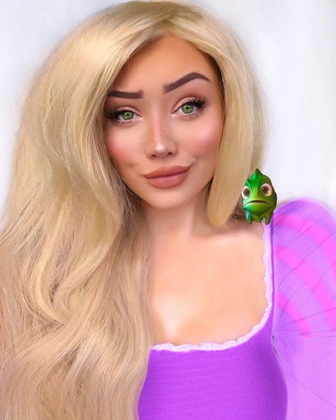 Tangled Rapunzel Makeup, Rapunzel Makeup Look Tangled, Rapunzel Makeup Look, Tangled Makeup, Disney Princess Makeup Looks, Rapunzel Makeup, Disney Halloween Makeup, Blue Ball Dresses, Dark Blonde Bobs