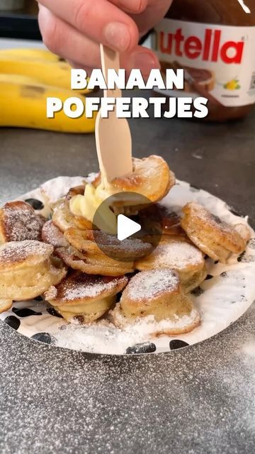 SterkInDeKeuken.nl on Instagram: "Met wie wil jij deze BANAAN POFFERTJES eten? 🍌 Ze zijn ook nog eens gevuld met Nutella. 😍 

Dit recept staat in ons nieuwe kookboek ‘Lekker eten voor iedereen!’ - dit leuke kookboek in huis halen kan via de link in ons profiel @sterkindekeuken 👈 

#banaan #poffertjes #recept #recepten #eten" March 19, Nutella, On Instagram