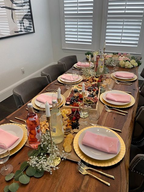 The Birthday Dinner Party I Threw Myself | Merrick's Art Birthday Dinner Ideas, Dinner Party Table Settings, Special Occasion Dinner, Lunch Party, Dinner Party Decorations, Birthday Lunch, Birthday Table Decorations, Birthday Dinner Party, Dinner Party Table