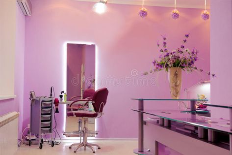 Beauty Salon Equipment, Beauty Salon Design, Healthy Food Delivery, Salon Equipment, Salon Chairs, Luxury Hair, Salon Design, Healthy Snacks For Kids, The Salon