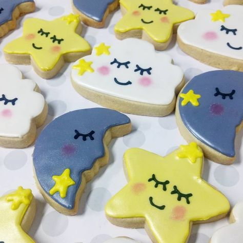 Cutest star, moon & cloud cookies #babyshower #twinkletwinklelittlestar #genderneutral #cookies Cloud Cookies, Moon Baby Shower, Moon Baby, Moon Clouds, Baby Shower Cookies, Cute Stars, Twinkle Twinkle Little Star, Star Moon, Boy Baby