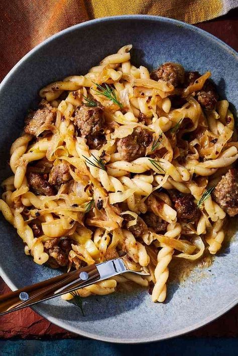 Cabbage Ideas, Cabbage Pasta, Sausage Dinners, Red Kitchens, Gemelli Pasta, Fall Pasta, Cabbage And Sausage, Italian Sausage Recipes, Gross Food