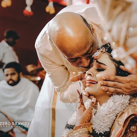 Gravity Photography, Family Photoshoot Poses, Emotional Moments, Indian Wedding Photography Couples, Marriage Photos, Indian Wedding Photography Poses, Pre Wedding Poses, Wedding Picture Poses, Bridal Poses