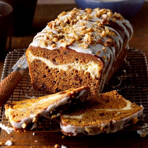 Pumpkin Swirl Bread Pumpkin Swirl Bread Recipe, Pumpkin Swirl Bread, Sweet Potato Bread Recipe, Potato Bread Recipe, Fall Bread Recipes, Pumpkin Cream Cheese Bread, Pumpkin Gingerbread, Cream Cheese Bread, Sweet Potato Bread