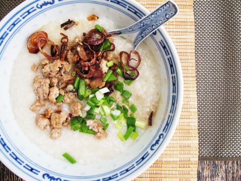 Pork Congee, Shallots Recipe, Rice Congee, Thermal Cooking, Shallot Recipes, Asian Breakfast, Chinese Foods, Taiwanese Cuisine, Minced Pork