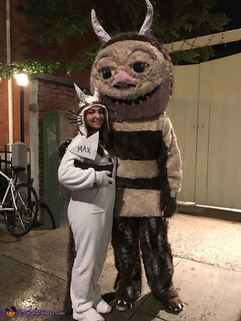 Where the Wild Things Are Max and Carol - 2016 Halloween Costume Contest Creative Couples Costumes, Diy Halloween Costumes For Couples, Creative Diy Halloween Costumes, Literary Costumes, Couple's Costume, Max Costume, Couples Costumes Creative, Creative Halloween Costumes Diy, Costumes For Couples