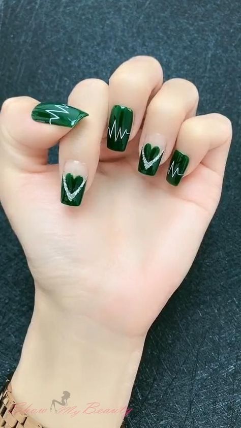 Nail Art Designs For Short Nails Cute, Nail Green Design, Nail Heart Design, Art Nails Design Ideas, Nails Design Green, Heart Nail Art Designs, Short Nails Design Ideas, Nail Arts Ideas, Green Nail Art Ideas