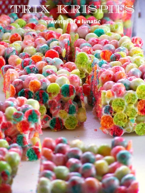 Easy Rice Krispie Treats, Cereal Party, Dessert Rice, Trix Cereal, Rice Krispie Bars, Krispie Treats Recipe, Easy Rice, Marshmallow Treats, Cereal Treats