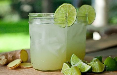 Ginger Limeade Recipe Ginger Ale Drinks, Getting Rid Of Migraines, Homemade Ginger Ale, Limeade Recipe, Inflammation Diet, Refreshing Summer Drinks, Lime Soda, Inflammatory Foods, Chronic Inflammation