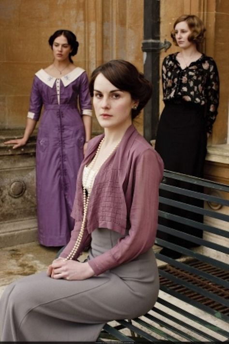 Guess which one's the black sheep of the family? Downton Abbey Costumes, Lady Mary Crawley, Lady Sybil, Downton Abbey Dresses, Laura Carmichael, Jessica Brown Findlay, Downton Abbey Fashion, Jessica Brown, Downton Abby