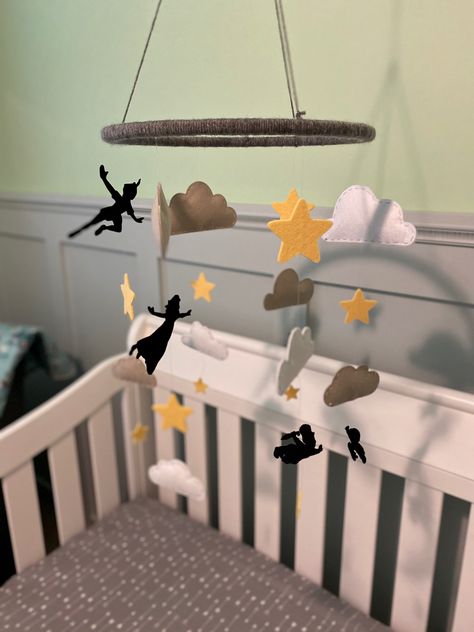 Peter Pan Theme Room, Peter Pan Mobile, Neverland Nursery Neutral, Baby Mobile Disney, Peter Pan Baby Room, Vintage Peter Pan Nursery, Neverland Nursery Girl, Peter Pan Nursery Boy, Never Land Nursery