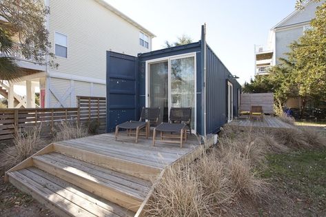 See inside this tiny home made in an old shipping container Connex House, Shipping Container Sheds, 40ft Shipping Container, Container Homes For Sale, Ac Cover, Cargo Container Homes, Shipping Containers For Sale, Shipping Container Cabin, 40ft Container