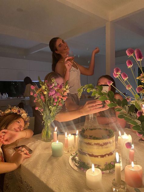 17th Birthday Ideas Aesthetic, Airbnb Birthday, 17th Birthday Ideas, Girl Drama, Birthday Pics, Cute Birthday Ideas, Dinner Party Summer, 26th Birthday, Bridal Tea