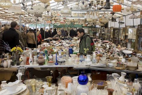 Flea Market Aesthetic, Berlin Shopping, Cheap Houses For Sale, Berlin Travel, Eastern Europe Travel, Cheap Shopping, Cheap Houses, Tiny Houses For Sale, Antique Market