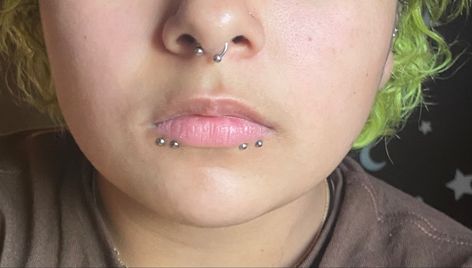 My sharkbite piercing, in case any fellow lil lipped ppl wanted to see what it might look like! Sharkbite Piercing, Shark Bites Piercing, Piercing Inspo, Body Modification, Shark Bites, Body Modifications, Piercings, Lips, Tattoos