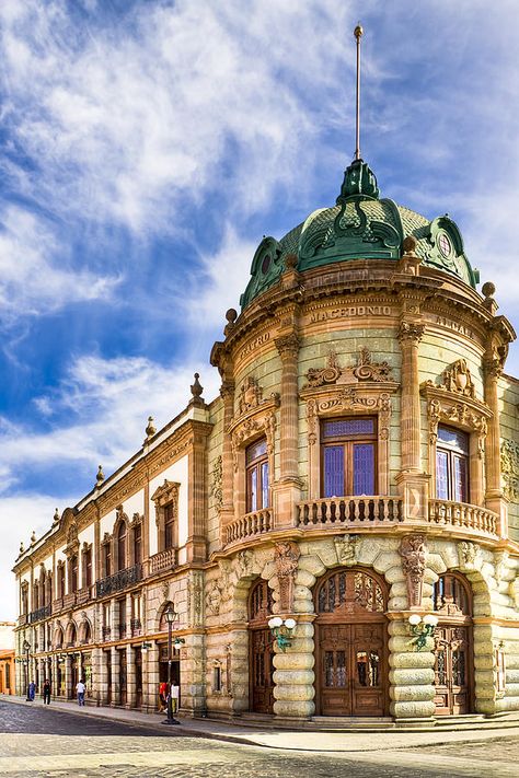 The grand Macedonio Alcalá Theater Mexico Buildings, Artist Joke, Mexico Architecture, Famous Architecture, Architecture Design Sketch, Yucatan Mexico, Architecture Drawing Art, Mediterranean Homes, Architecture Old