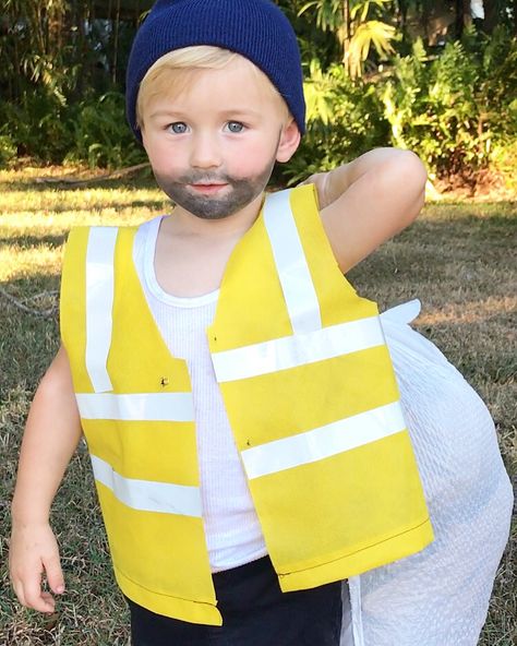 Garbage Man Halloween costume Garbage Costume, Garbage Man Costume, Man Halloween Costume, Newspaper Dress, Community Workers, Book Week Costume, Community Helper, Haunted Halloween, Diy Costume