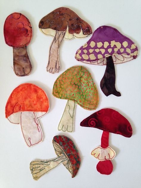 Mushroom Quilt, Mushroom Applique, Mushrooms Wild, Arte Hippy, Mushroom Crafts, Journal Embellishments, Stitching Ideas, Mushroom Art, Wild Mushrooms