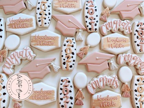 Girly Graduation Cookies, Teacher Graduation Cookies, Graduation Cookies Pink, Pink Graduation Cookies, Grad Party Cookies, Graduate Cookies, Fondant Biscuits, Graduation Sugar Cookies, Grad Cookies