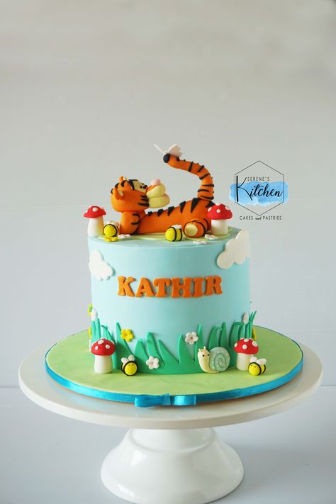 Tiger Theme Cake, Tiger Cakes, Tiger Birthday Cake, Tiger Cake, Baby First Birthday Cake, Tiger Birthday, Animal Cake, Beach Birthday, Theme Cake