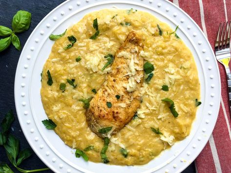 Low-Carb Lemon Chicken Alfredo Spaghetti Squash - Ally's Cooking Chicken Alfredo Spaghetti Squash, Chicken Alfredo Spaghetti, Wedding Diet Meal Plan, Alfredo Spaghetti Squash, Alfredo Spaghetti, Spaghetti Squash Alfredo, Squash In Oven, Meal Plan Week, Wedding Diet