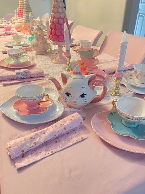 Aristocats Tea Party, Aristocrats Marie Birthday, Aristocrats Birthday Party, Marie Aristocats Birthday Party, Aristocats Birthday Party, Hello Kitty Tea Party, Marie Kitty, Aristocats Party, Cat Tea Party