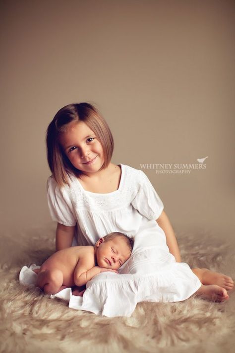 Sibling Photography Newborn, Newborn Sibling, Sibling Pictures, Foto Newborn, Sibling Poses, Sibling Photography, Newborn Family Photos, Newborn Baby Photoshoot, Newborn Baby Photos