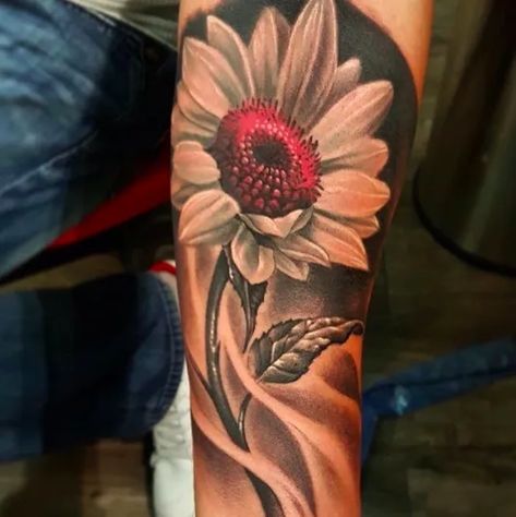 Awesome #daisytattoosleeve idea for 2020 - find your inspiration among over 100 examples of these beautiful #flowertattoos for spring! #tattoostylist #tattooideas #tattoodesignsforwomen #sleevetattoo Daisy Tattoo Designs, Tattoo Schrift, Small Forearm Tattoos, Daisy Tattoo, Floral Tattoo Sleeve, Flower Tattoo Sleeve, Sunflower Tattoos, Floral Tattoo Design, Unique Tattoo Designs