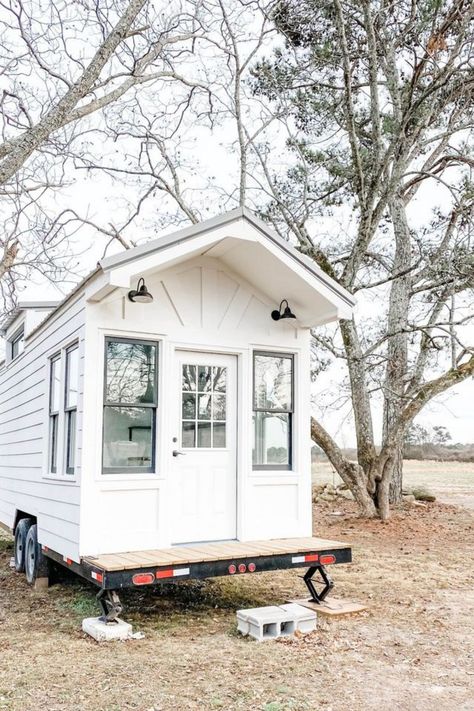 Tiny Modern Farmhouse, Minimalist Cottage, Tiny Farmhouse, Private Bedroom, Tiny House Village, Building A Door, Portable Buildings, Tiny House Community, Tiny House Trailer