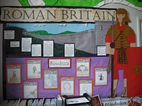 Romans display - ks2 Romans Classroom Display, Romans Display Ks2, Year 3 Classroom Ideas, Romans Ks2, Classroom Displays Ks2, Ancient Rome Kids, Primary Classroom Displays, Ancient Rome Projects, Rome Activities