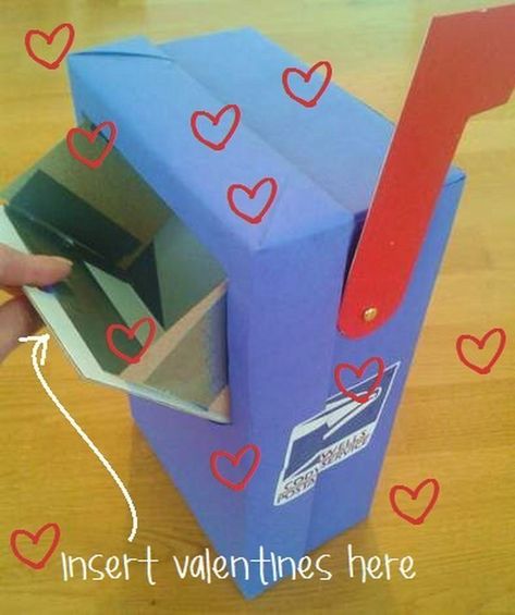 You can also make a mail box… | 26 Ways To Make Sure Your Kid Has The Best Valentine's Day Ever Diy Valentines Box, Valentine Boxes For School, Kids Valentine Boxes, Saint Valentin Diy, Valentine Card Box, Valentine Mailbox, Valentinstag Party, Valentine Day Boxes, Creative Valentines