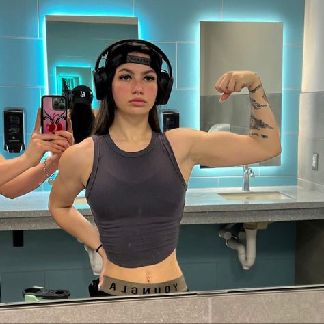 Carly Killjoy, Carly Jb, Carly Joy, I Need Motivation, Girl Motivation, Muscle Mommy, Winter Arc, Sporty Girl, Gym Aesthetic