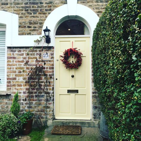 #paleyellow #door #pale #yellow #pastel #door #frontdoor #doortraits #doors #woodendoor #exterior #wreath #beckenham #london #southeastlondon Pastel Yellow Door, Pale Yellow Front Door, Pastel Door, Paint Door, Yellow Front Doors, House Redo, Yellow Door, Yellow Pastel, Yellow Doors