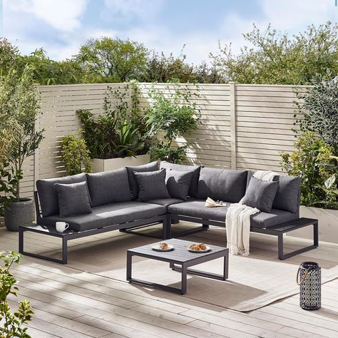 Black Garden Furniture, Corner Sofa And Coffee Table, Modern Garden Patio, Modern Outdoor Living Space, Modern Garden Furniture, Modern Outdoor Living, Garden Corner, Sofa Coffee Table, Coffee Table Modern