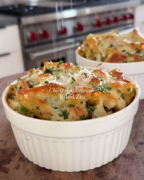 Chicken Broccoli Ziti, Clean Eating Guide, Ziti Pasta, Broccoli Bake, Budget Cooking, Full Recipes, Chicken And Broccoli, Pasta Pasta, Baked Ziti