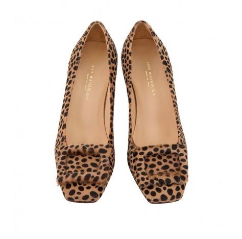 Ann Mashburn Leopard Shoes Leopard Shoes Outfit, Leopard Shoe, Leopard Print Shoes Flats, Sid Mashburn, Ann Mashburn, Simple Casual Outfits, Leopard Print Shoes, Over 60 Fashion, Fab Shoes