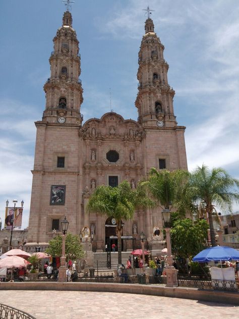 Iglesia de San Juan de los Lagos, Jalisco. Roaring 20, Ferry Building, Ferry Building San Francisco, Barcelona Cathedral, Notre Dame, Vision Board, Barcelona, Tumblr, Building