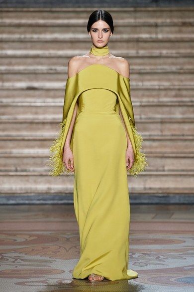 Antonio Grimaldi Spring 2020 Couture collection, runway looks, beauty, models, and reviews. Antonio Grimaldi, 파티 드레스, فستان سهرة, Couture Gowns, Fashion 2020, Vogue Paris, Couture Collection, Couture Dresses, Yellow Dress