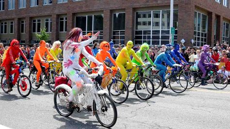 Seattle, rainbow bike ride | Atlasa.cc #travel #photography Rainbow Bike, Beatles Ashram Rishikesh, Bike Ride, Travel Photos, Seattle, Travel Photography, Bicycle, Bike, Rainbow