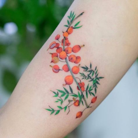 Berry Tattoo, Tulip Flower Bouquet, Watercolor Realism, Tattoo Cafe, Cuff Tattoo, Fruit Tattoo, Cool Wrist Tattoos, Gorgeous Tattoos, Unique Tattoo Designs