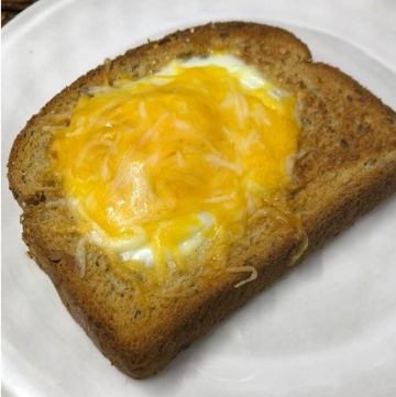 Egg Toast Air Fryer, Cheesy Egg Recipes, Cheesy Egg Toast, Toast Air Fryer, Vegan Chickpea Recipes, Recipe For Air Fryer, Air Fryer Breakfast, Easy Breakfast Options, Fried Breakfast