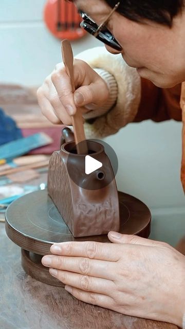 How To Make Teapot Pottery, Chinese Tea Pot, Etsy Decor, Yixing Teapot, Pottery Teapots, Clay Teapots, Chinese Pottery, Love Drawing, Creative Artwork